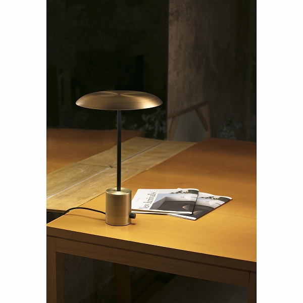 HOSHI LED Satin gold and black table lamp