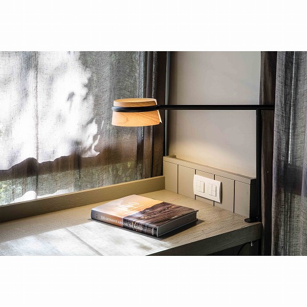 LOOP LED Black table lamp with clip